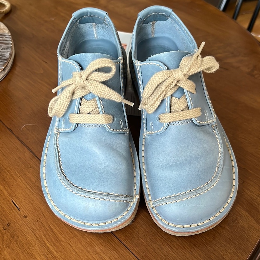 Duck feet. Original Danish shoes. Full leather, forms to feet!